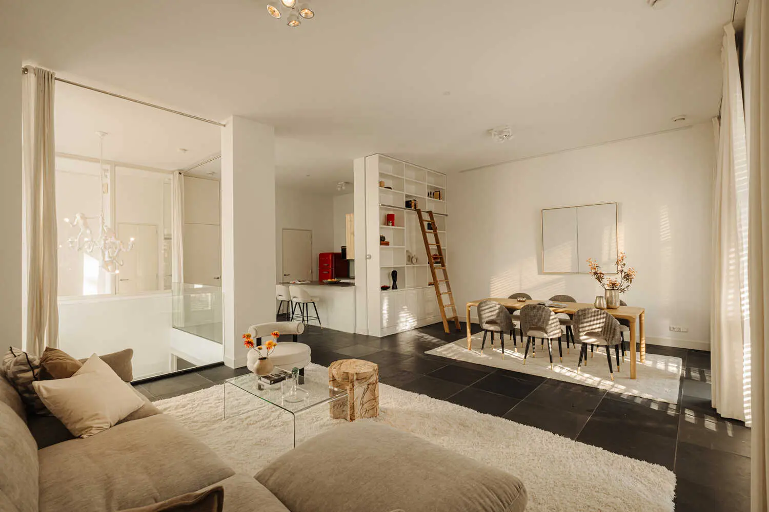 Стеля в квартирі: як зробити рівно, красиво і технічно правильно